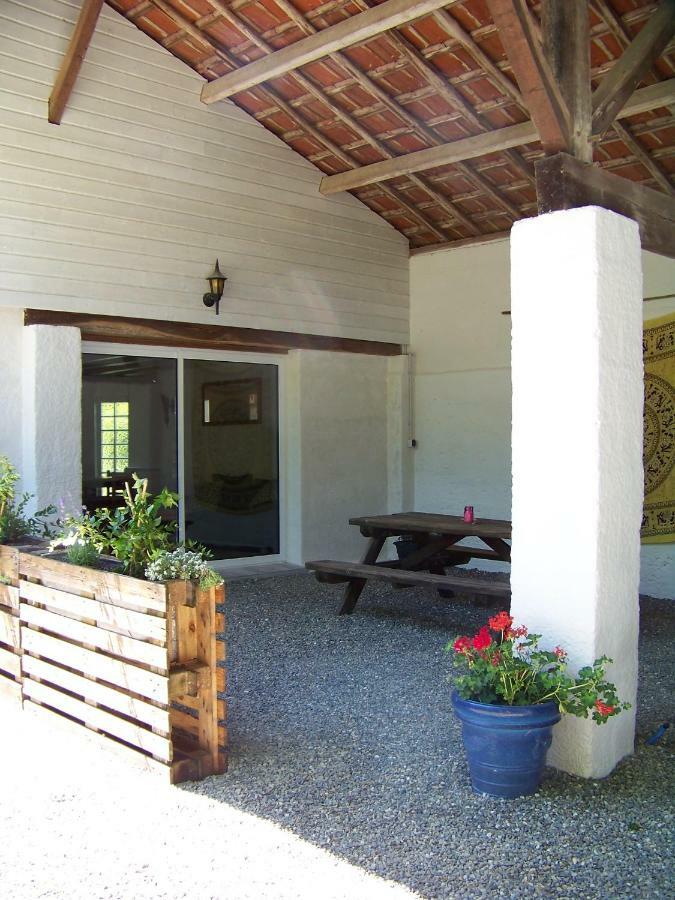 Gite, Jacuzzi & Vin Au Grenier De Madiran Exterior foto