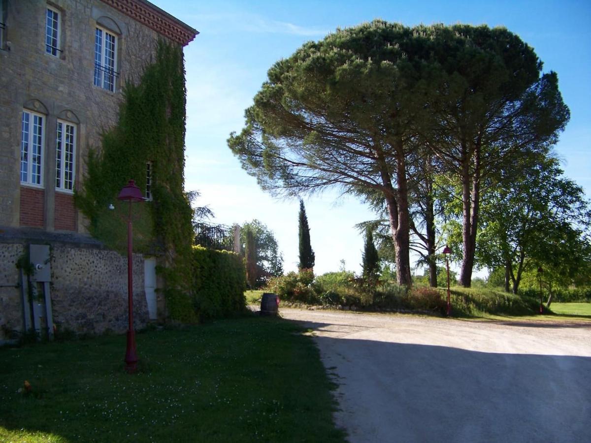 Gite, Jacuzzi & Vin Au Grenier De Madiran Exterior foto